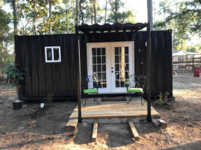 Monthly, Weekly, Nightly Rates-Delightful Shipping Container-Tiny Home